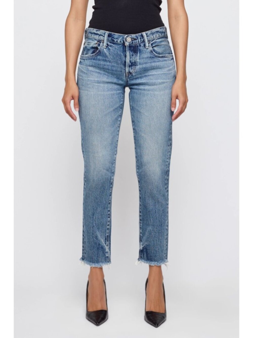 Moussy Vintage Tapered Leg Jeans Medium Wash Blue Raw Hem Mid Rise Size 24